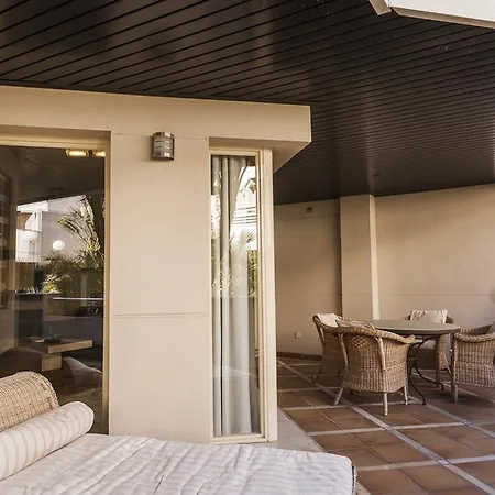 Fuente Aloha Apartment *