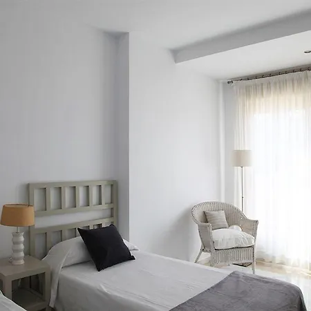 Fuente Aloha Apartment *
