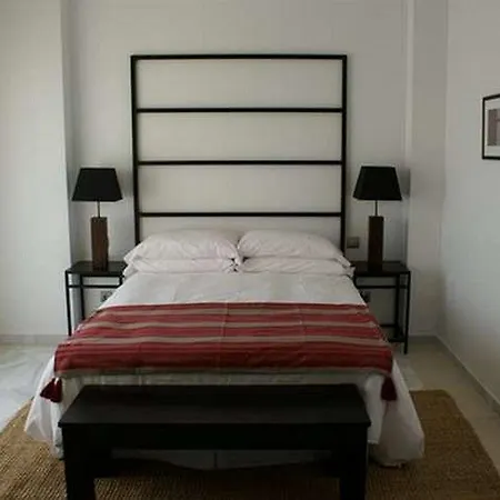 Fuente Aloha Apartment *